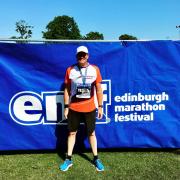 paul_davis_from_vent-axia_at_the_edinburgh_marathon